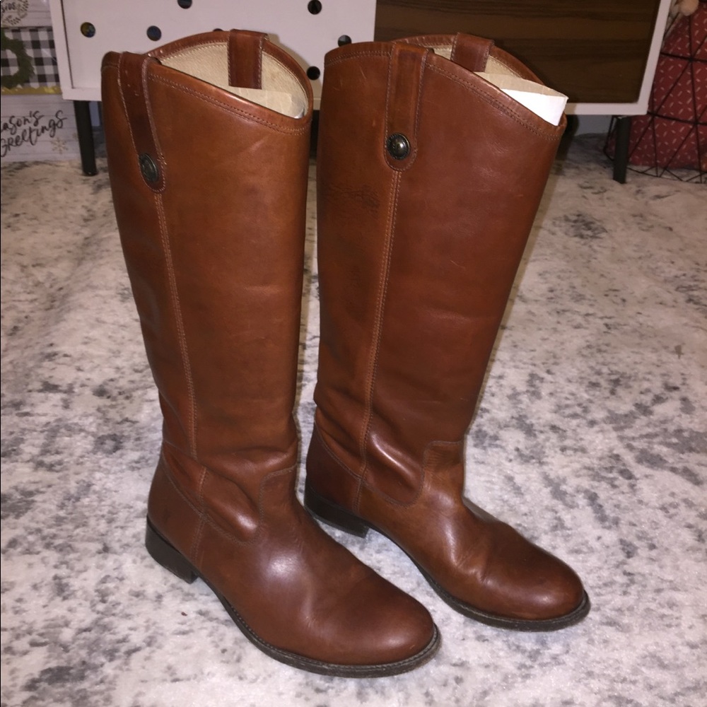 SOLD❤️💜🖤🧡Women’s size 8 Frye tall leather boots